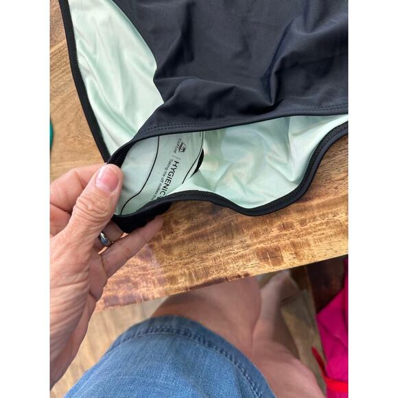 NWT Live Life On The Beach Green & Black One Shoulder One Piece Swimsuit XL - Picture 4 of 5